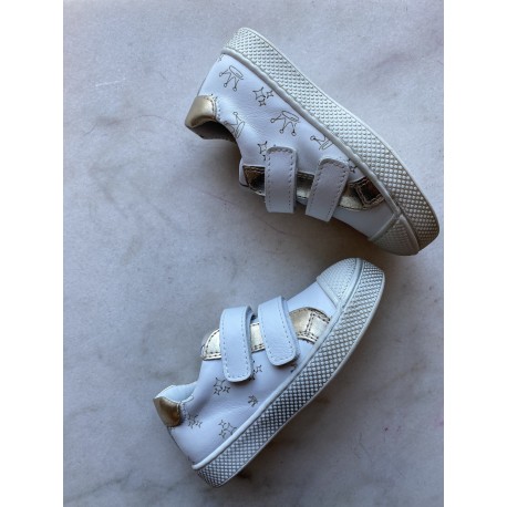 Lunella sneaker