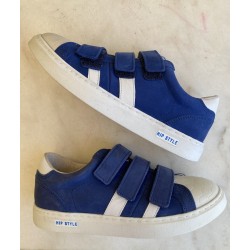 Hip sneaker