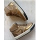 Hip sneaker gold