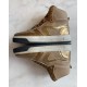 Hip sneaker gold