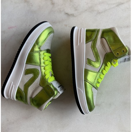 Hip sneaker