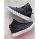 Hip sneaker