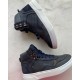 Hip sneaker