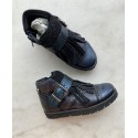 Hip sneaker fringes glitter