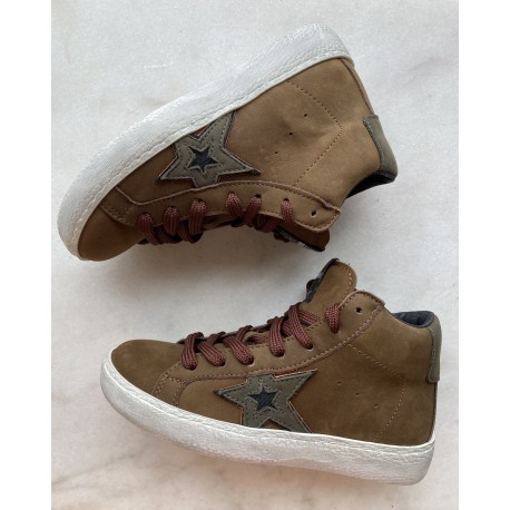 Hip sneaker
