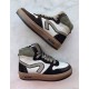 Hip sneaker