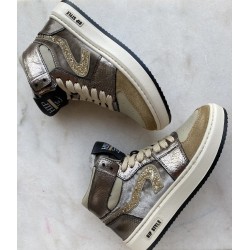 Hip sneaker