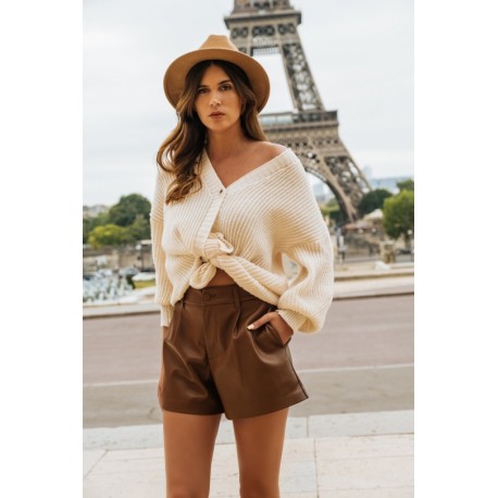 Short Cindy H