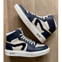 Hip sneaker